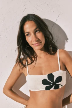 Top biquíni bandeau estampado flor branco
