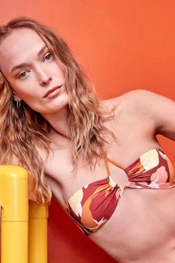Top biquíni bandeau retro geométrico sem aro