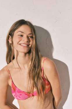 Top biquíni triangular em tercido mesh estampado maxi floral
