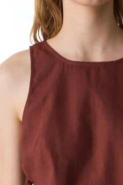 Top de beachwear com nós laterais