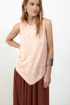 Top tirantes detalle blonda