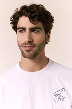 T-shirt avião pequeno