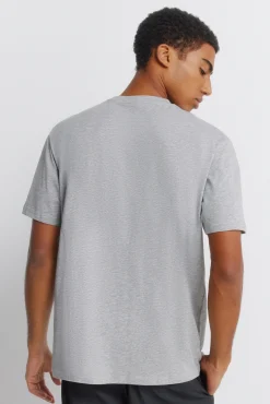 T-shirt básica em viscose