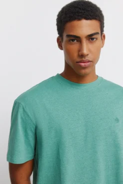 T-shirt básica em viscose