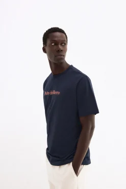 T-shirt com logo