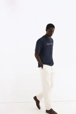 T-shirt com logo
