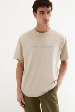 T-shirt com logo