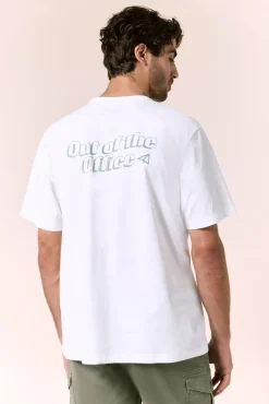 T-shirt com logo à frente e atrás