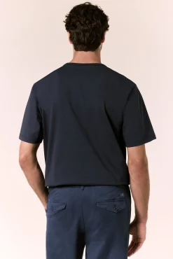 T-shirt com logo grande