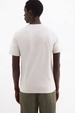 T-shirt com logo grande