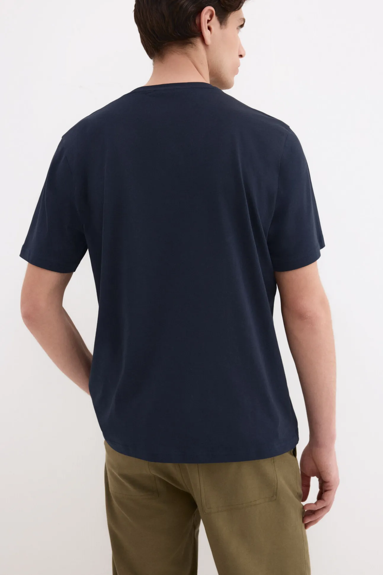 T-shirt com logo grande