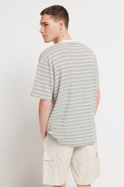 T-shirt com textura de riscas