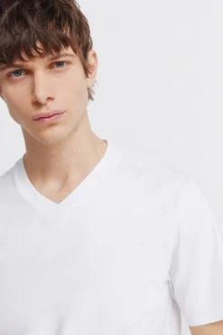 T-shirt gola em bico slim fit em lycra