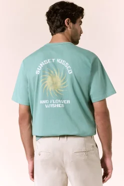 T-shirt gráfica lavada