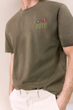 T-shirt gráfica lavada