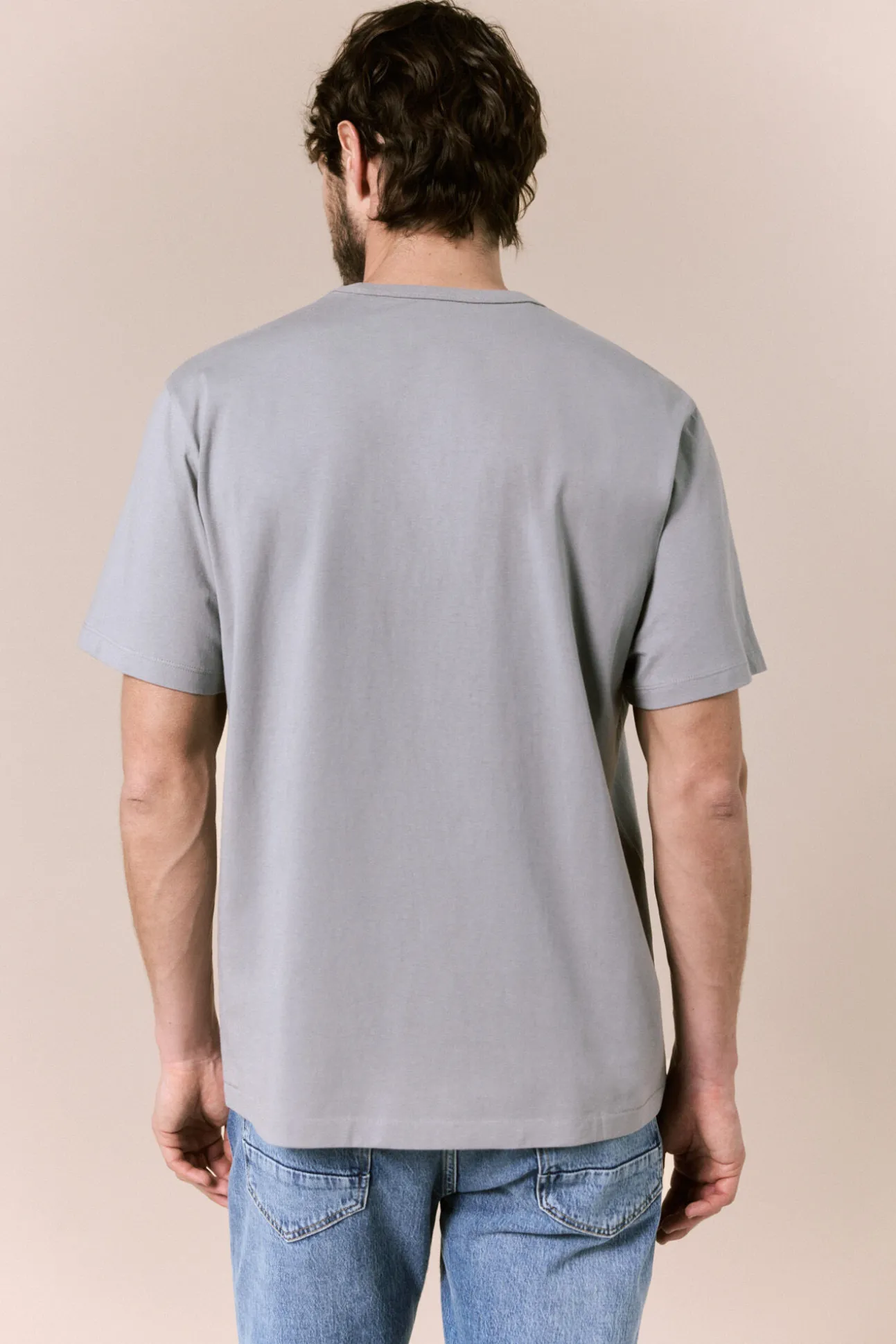 T-shirt lavada com logo