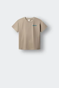 T-shirt manga curta sol costas criança