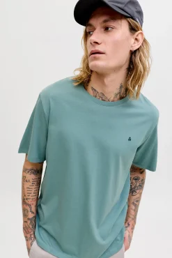 T-shirt regular bordada