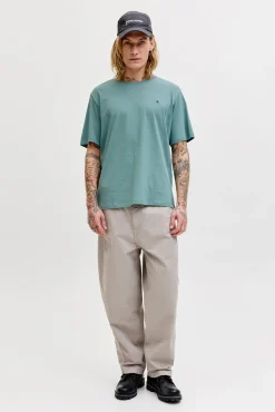 T-shirt regular bordada