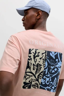 T-shirt regular com estampado nas costas