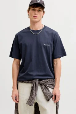 T-shirt regular com estampado nas costas
