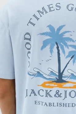 T-shirt slim com estampado nas costas