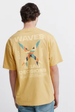 T-shirt waves