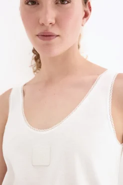 T-shirt alças decote em V