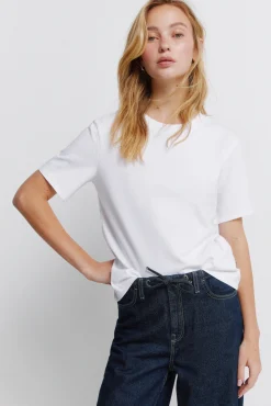 T-shirt básica em algodão