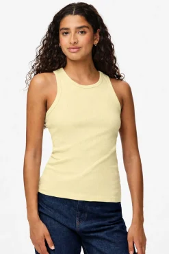 T-shirt básica tipo nadadora