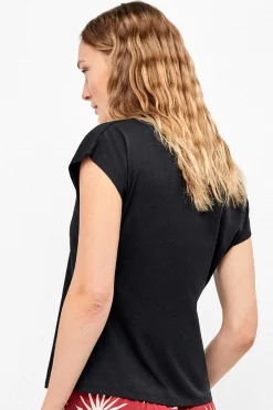 T-shirt cava em cetim