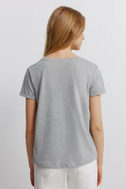 T-shirt com desenho de fruta