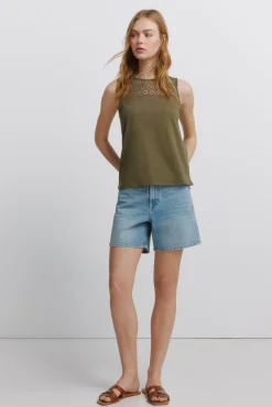 T-shirt de alças bordada