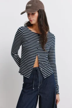T-shirt de riscas com botões