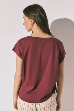 T-shirt em algodão com franzido grená