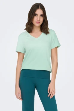 T-shirt gola em bico