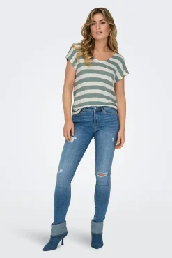T-shirt leve às riscas
