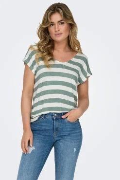 T-shirt leve às riscas