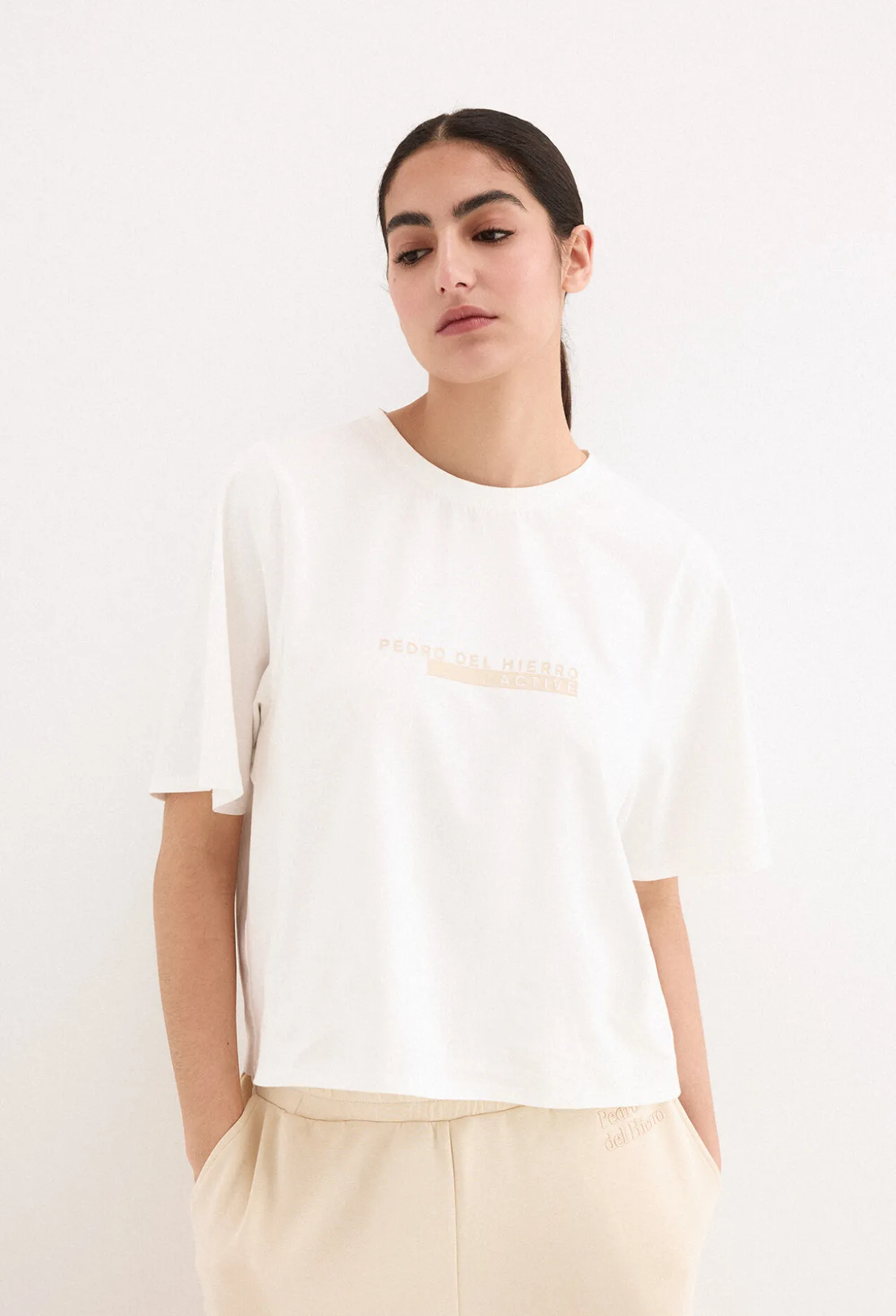 T-shirt oversize activewear com logo