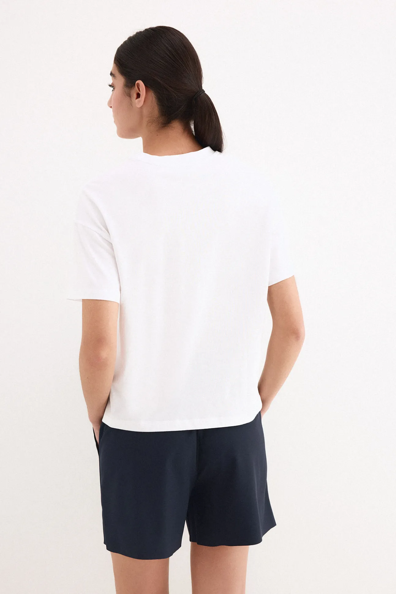 T-shirt oversize activewear com logo