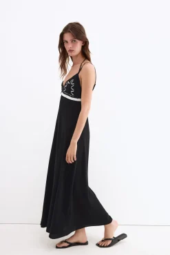 Vestido beachwear em crochet
