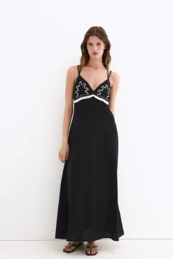 Vestido beachwear em crochet