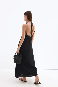 Vestido beachwear em crochet
