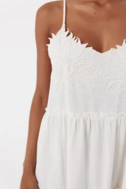 Vestido bordado com flores