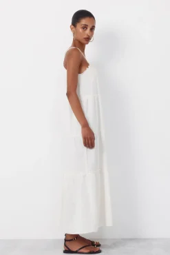 Vestido bordado com flores