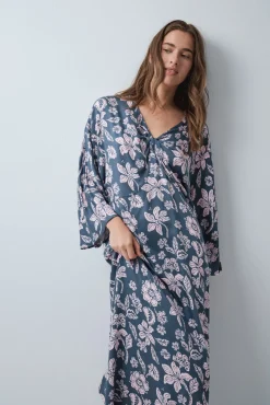Vestido caftã em viscose estampado floral verde