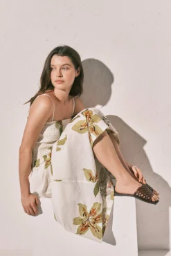 Vestido comprido de alças com decote franzido