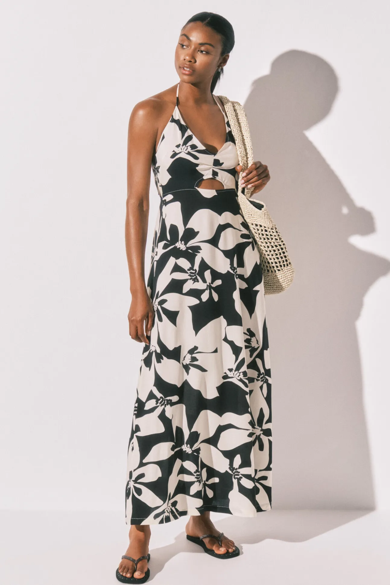 Vestido comprido estampado floral b&w