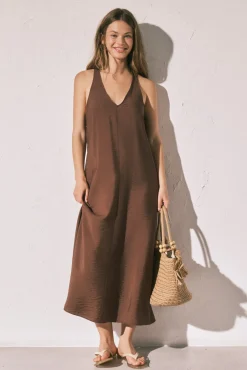 Vestido comprido fluido castanho