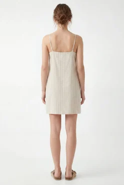 Vestido curto de linho com alças
